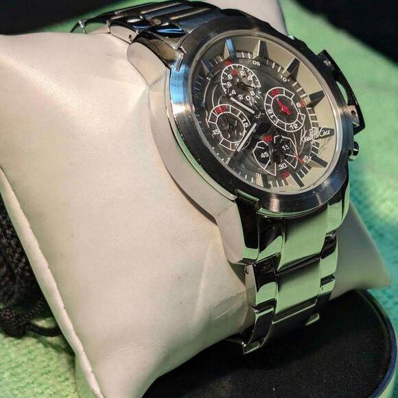 A Beautiful Kenneth Cole New York Men's KC3830 Sport Chronograph Bracelet - Picture 2 of 5